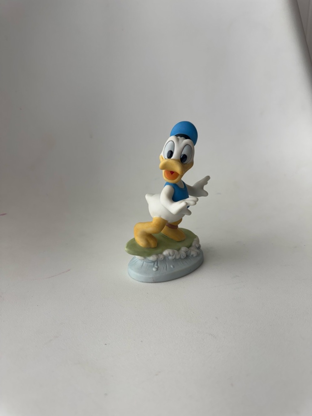 Vintage Disney Donald Duck Surfboard Ceramic Porcelain4.5" Figurine Collectible